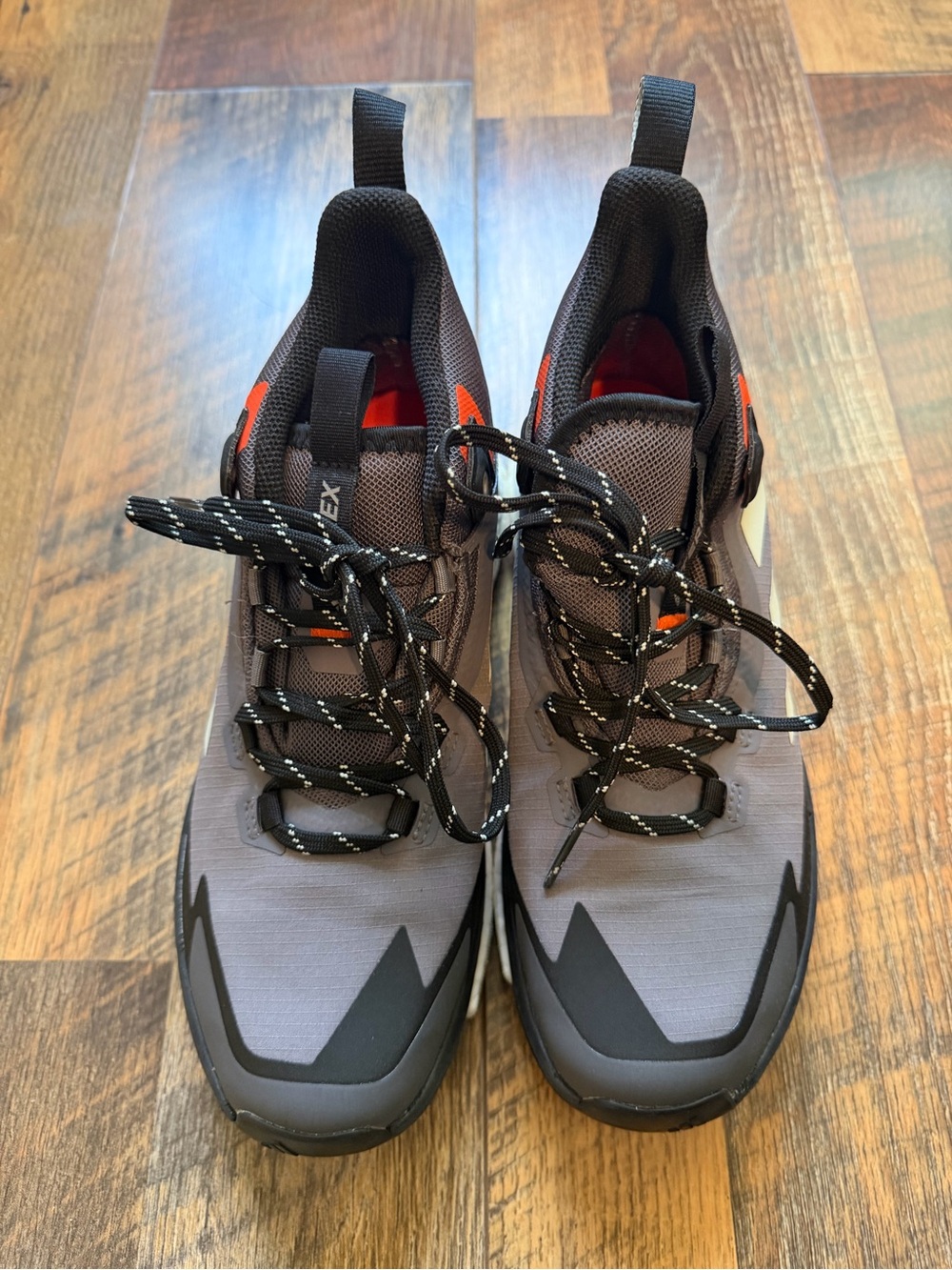 Women’s Trail Running Shoes - Gray with Black Accents